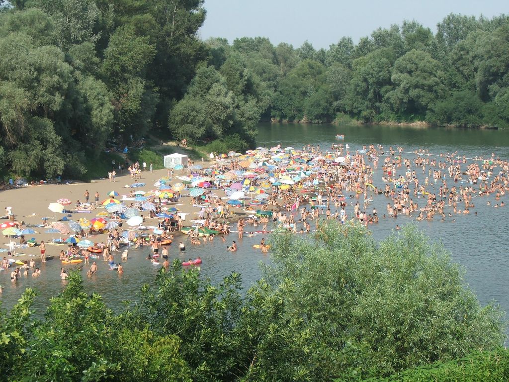 TIVADARI SZABADSTRAND